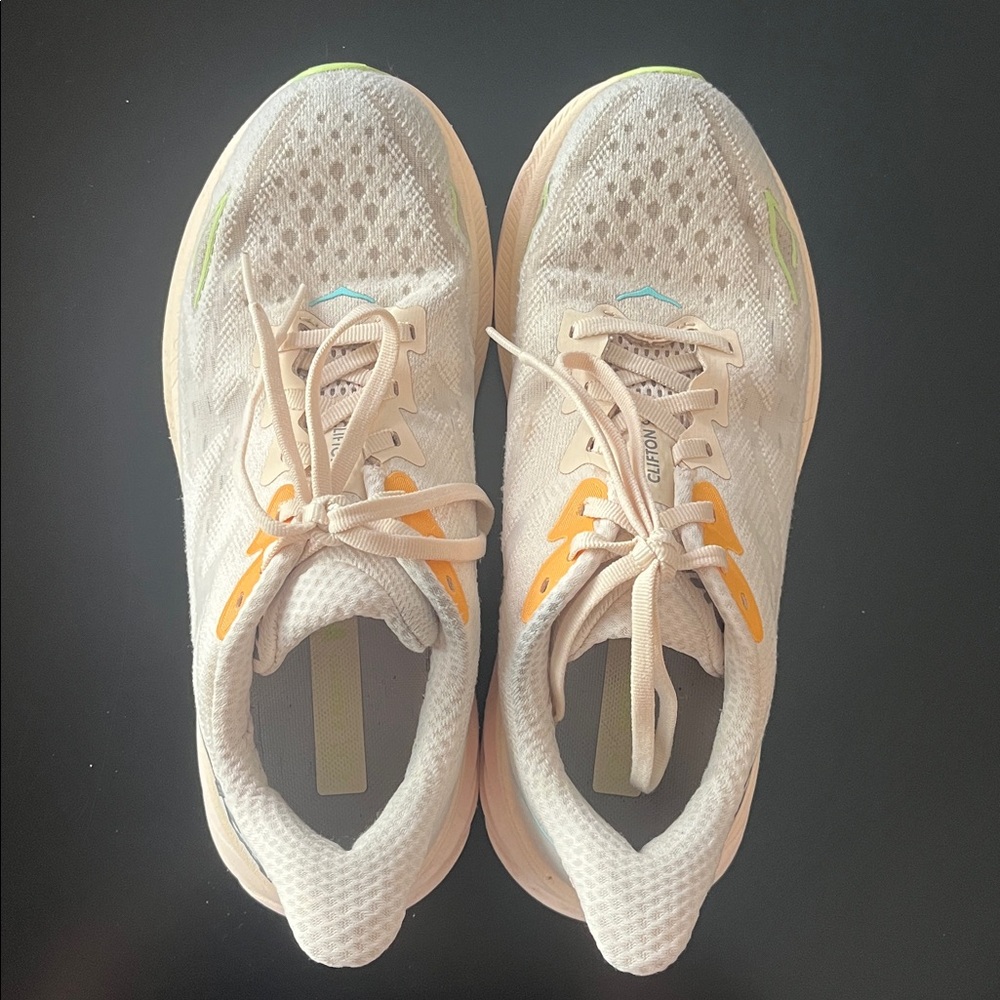 Hoka Women's Clifton 9 Cream(vanilla) Athletic Trainers - Picture 3 of 11